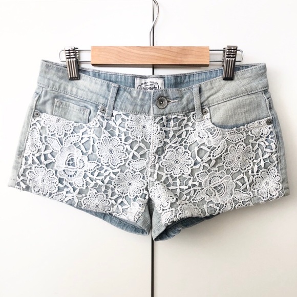 Aeropostale Pants - 2/$25 Floral crochet denim shorts
